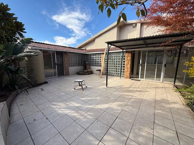 31 Westphall courtyard